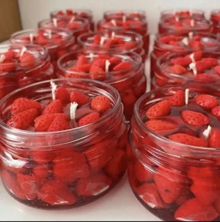 شمع معطر شیشه مربای توت فرنگی